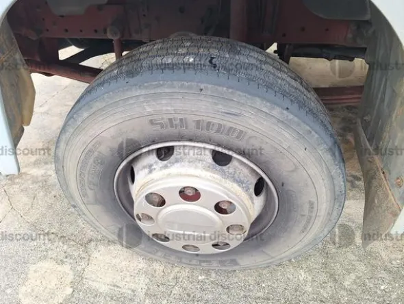 1#9829 Autocarro Iveco 120E18