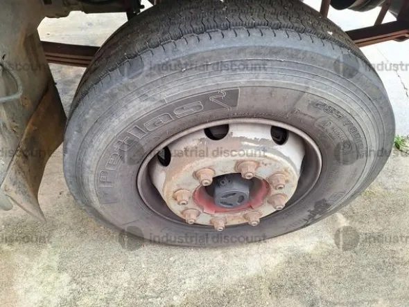 1#9829 Autocarro Iveco 120E18