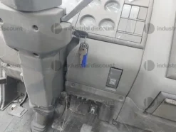 8#9578 Autocarro Iveco E18