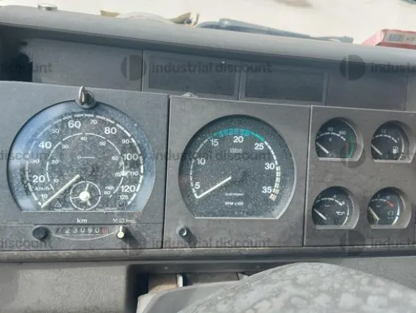 21#9213 Autocarro Iveco 75E14
