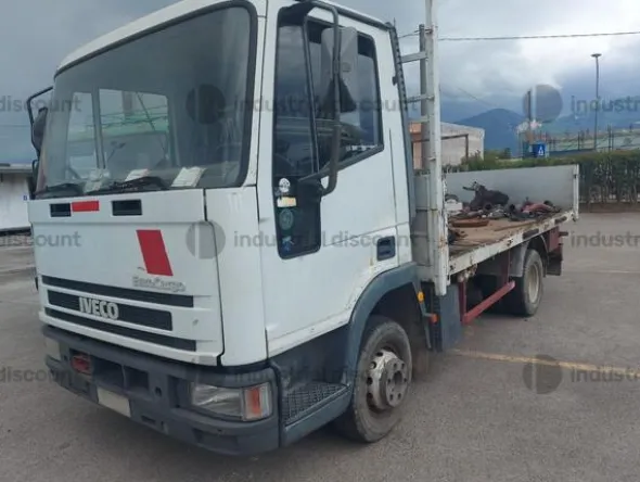 21#9213 Autocarro Iveco 75E14