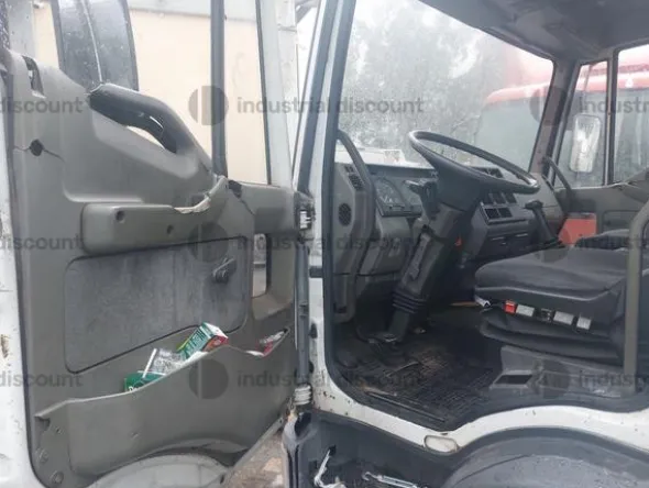 21#9138 Autocarro Iveco Eurocargo
