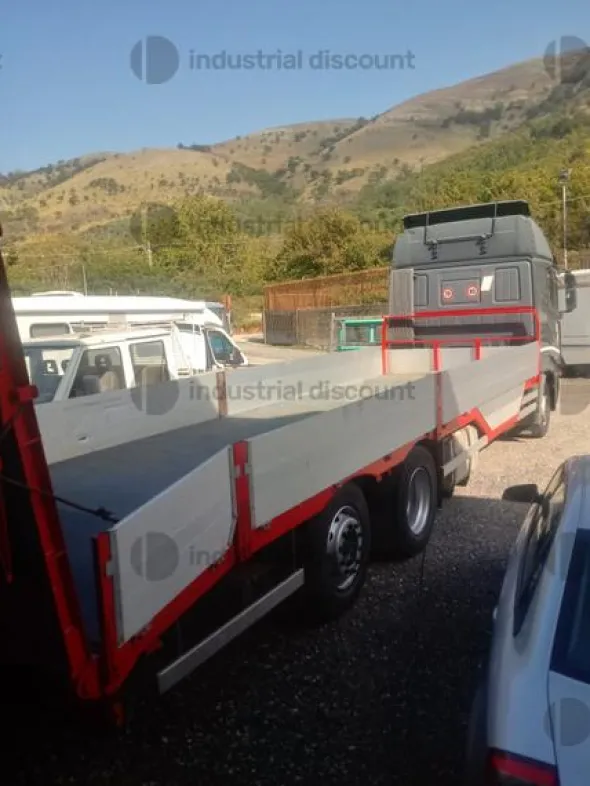 1#10311 Autocarro Iveco Stralis 260 S500