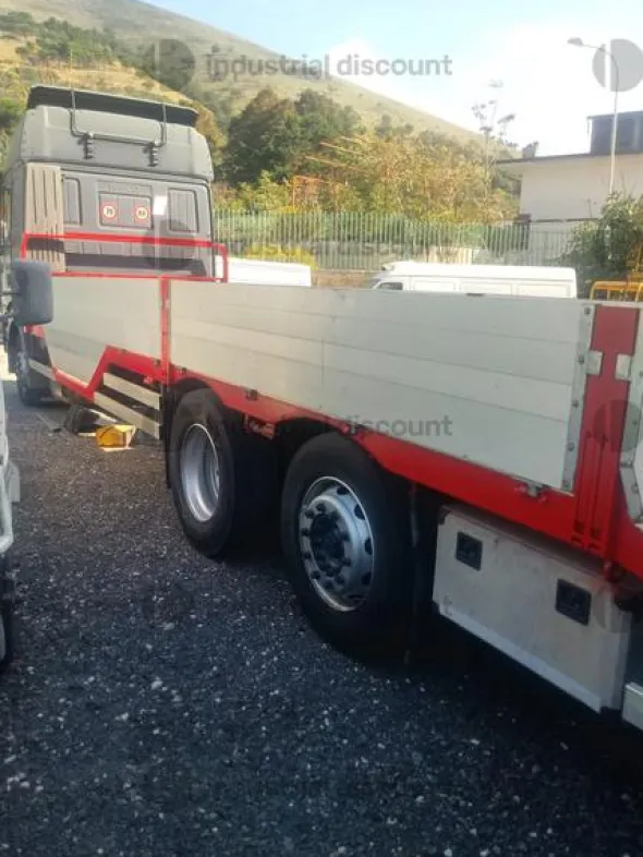 1#10311 Autocarro Iveco Stralis 260 S500