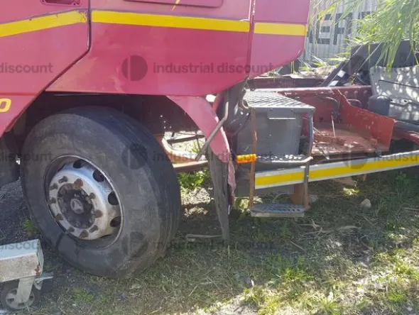 1#10273 Autocarro Iveco Tector 120e23, trattore stradale Stralis 450e5, trattore stradale Iveco Eurostar