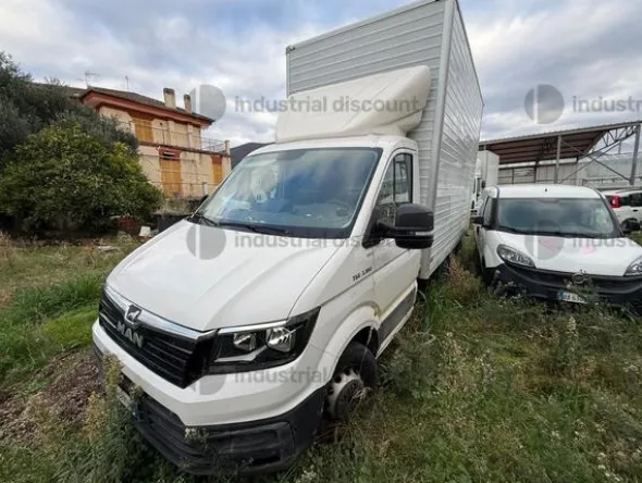 2#9789 Autocarro Man