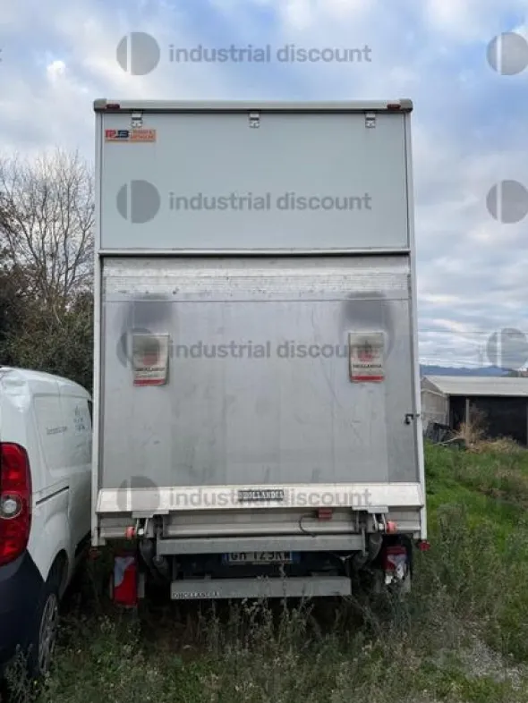2#9789 Autocarro Man