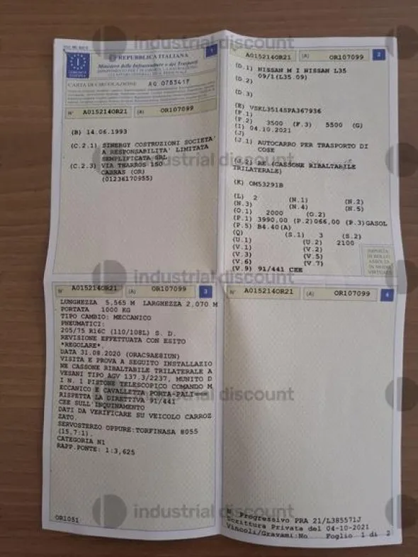 3#9747 Autocarro Nissan
