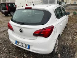 4#8291 Autocarro Opel Corsa