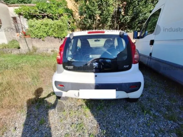 300#9727 Autocarro Peugeot 107