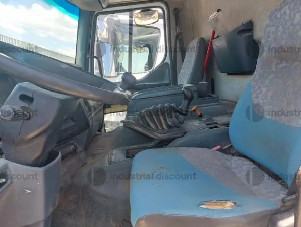 25#9274 Autocarro Renault 22AXA6