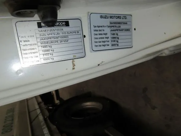 52#3561 Autocompattatore Isuzu P 75 Evolution