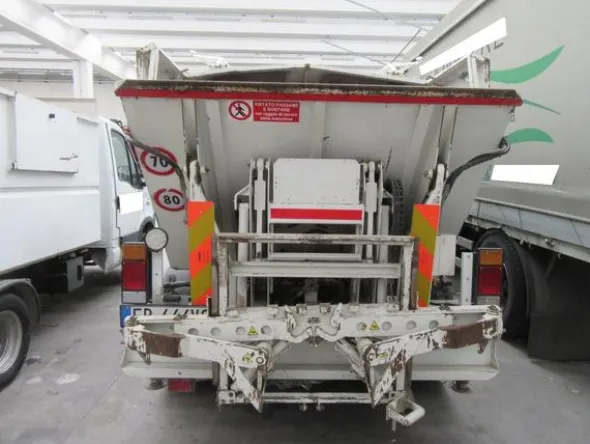 52#3561 Autocompattatore Isuzu P 75 Evolution