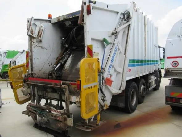 45#3561 Autocompattatore Iveco Magirus