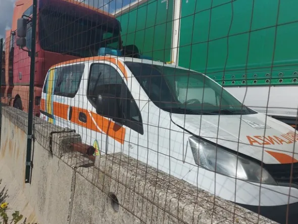 26#8394 Auto Medica Nissan nv 200
