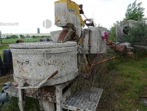 1#8703 Automezzi macchine operatrici ed attrezzature per edilizia