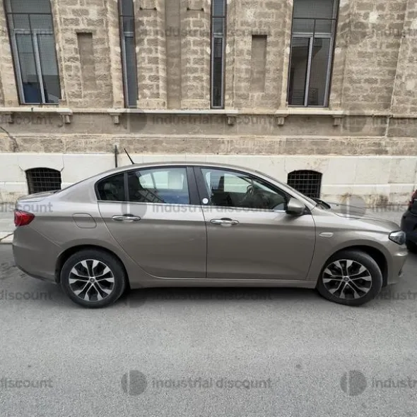 1#9261 Automobile Fiat Tipo 1.4