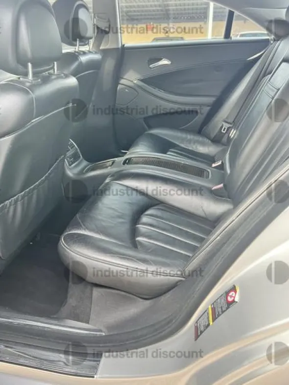 1#9051 Automobile Mercedes CLS 320