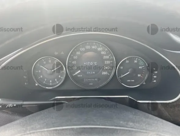 1#9051 Automobile Mercedes CLS 320