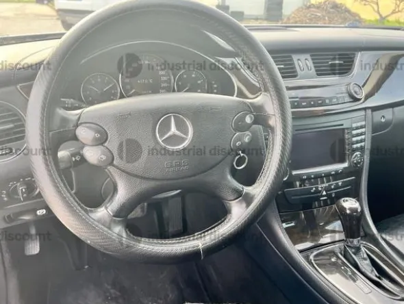 1#9051 Automobile Mercedes CLS 320