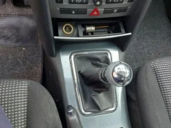 1#8136 Automobile Peugeot 407 SW