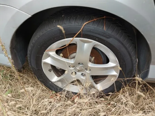 1#8136 Automobile Peugeot 407 SW