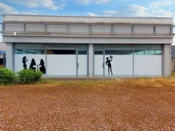 #21379 Autosalone con officine e appartamenti