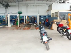 #21379 Autosalone con officine e appartamenti