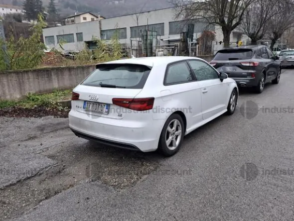 18#10047 Autovettura Audi A3