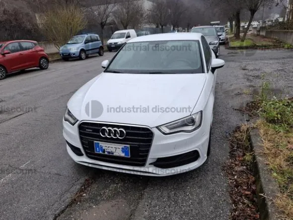 18#10047 Autovettura Audi A3