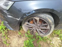 1#9074 Autovettura Audi A4 Avant