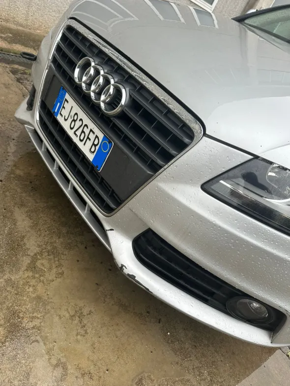 Autovettura Audi A4 – targa EJ826FB