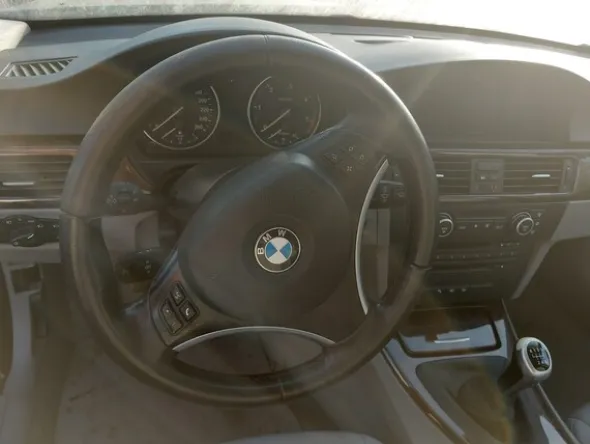 12#7937 Autovettura BMW 330 DX
