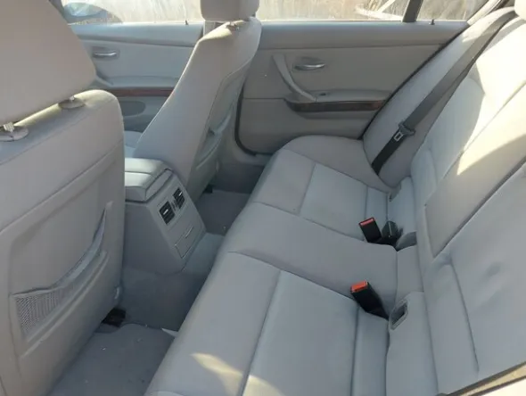 12#7937 Autovettura BMW 330 DX