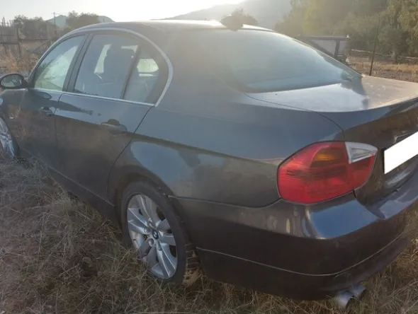 12#7937 Autovettura BMW 330 DX
