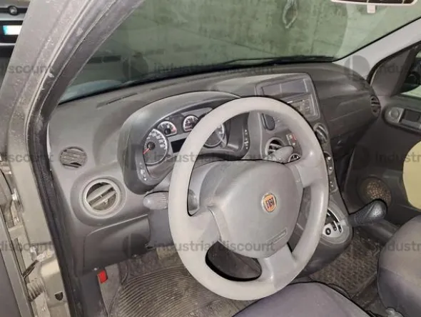 1#10129 Autovettura Fiat Panda