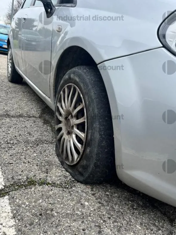 4#9948 Autovettura Fiat Punto