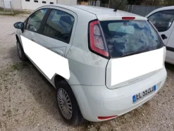 8#8245 Autovettura Fiat Punto