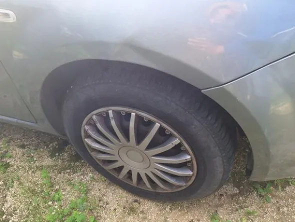1#8637 Autovettura Fiat Punto 1.2D