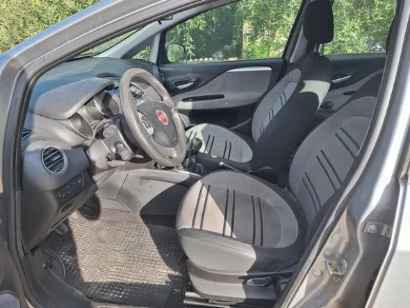 1#8637 Autovettura Fiat Punto 1.2D
