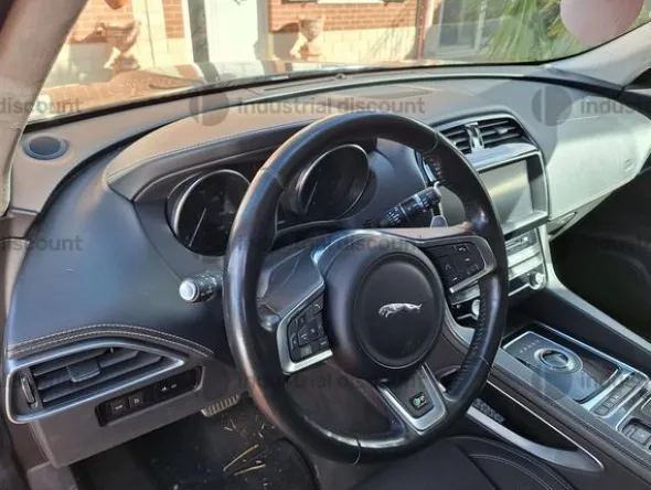 1#9754 Autovettura Jaguar