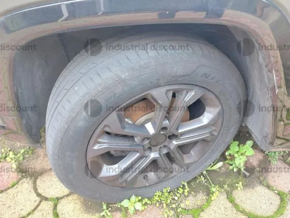 1#9893 Autovettura Jeep Compass