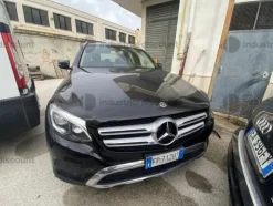 3#9748 Autovettura Mercedes