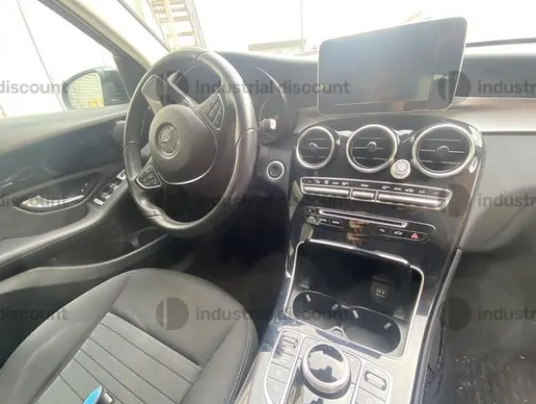 3#9748 Autovettura Mercedes