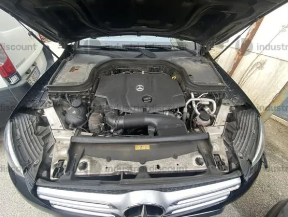 3#9748 Autovettura Mercedes