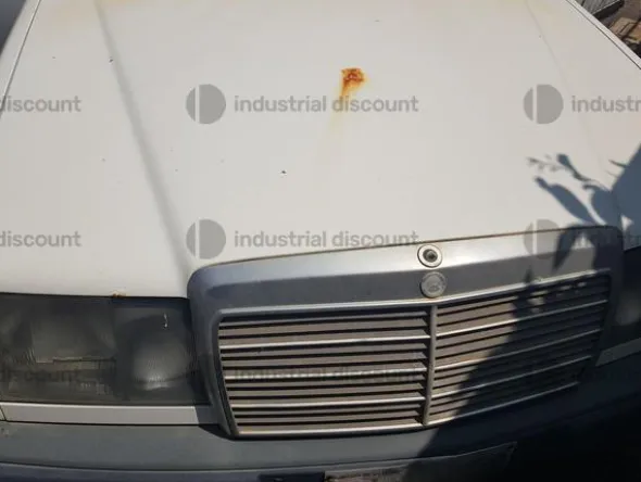 6#9498 Autovettura Mercedes 200e