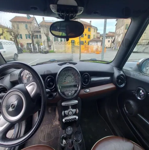 2#9068 Autovettura Mini Cooper cabrio