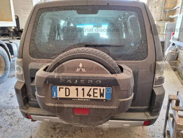 27#10158 Autovettura Mitsubishi Pajero