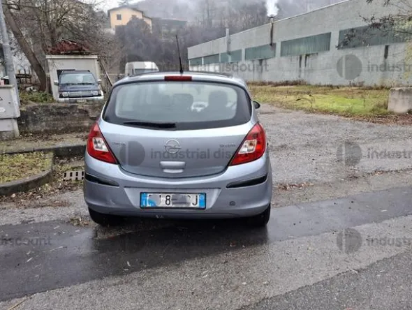 36#10047 Autovettura Opel