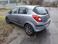 36#10047 Autovettura Opel